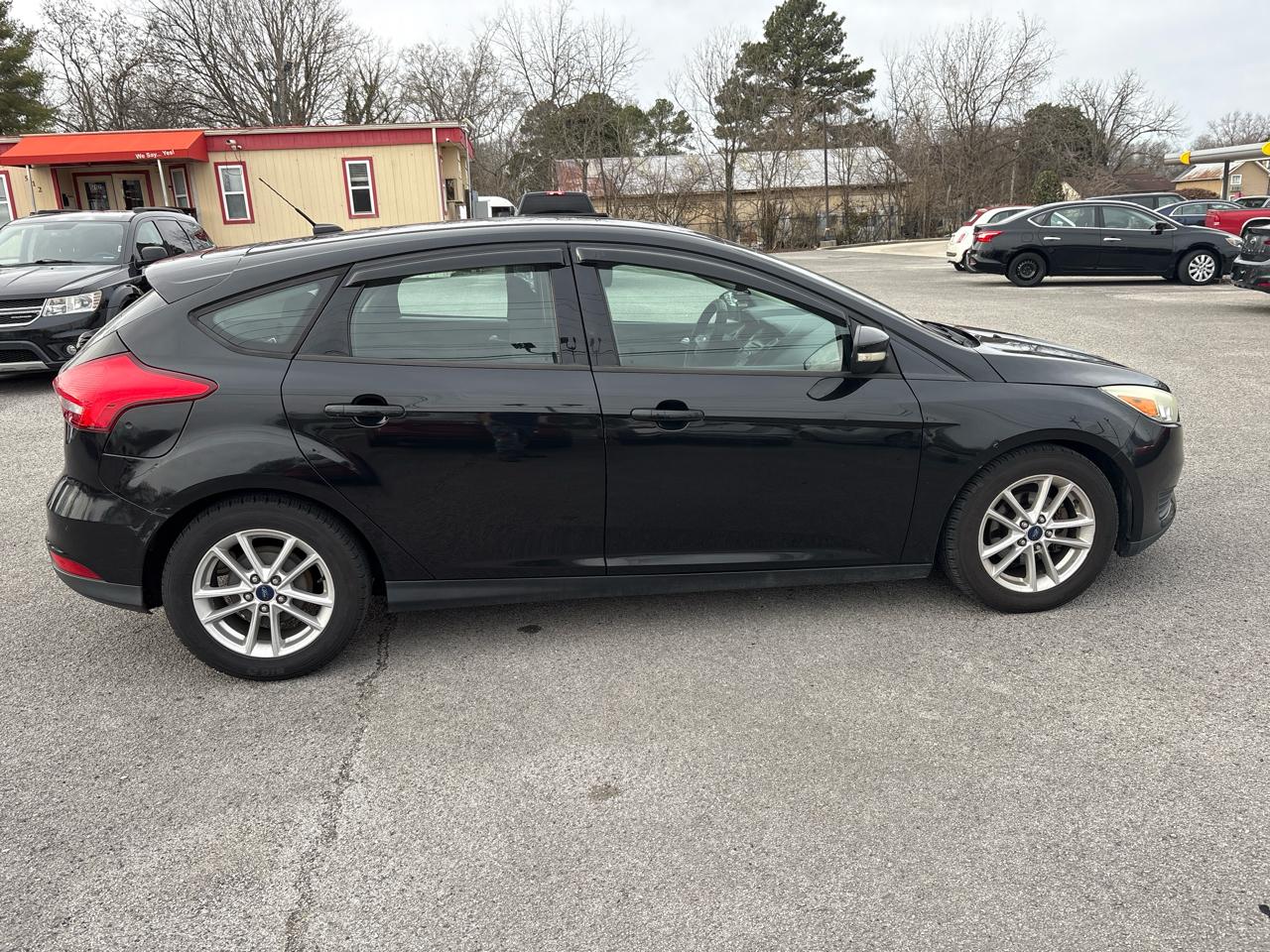 Ford Focus SE Hatch 2015