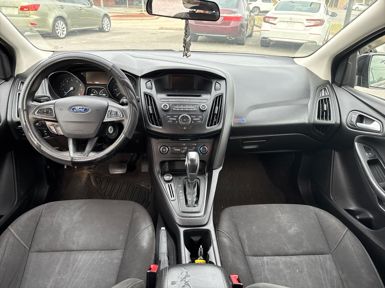 Ford Focus SE Hatch 2015