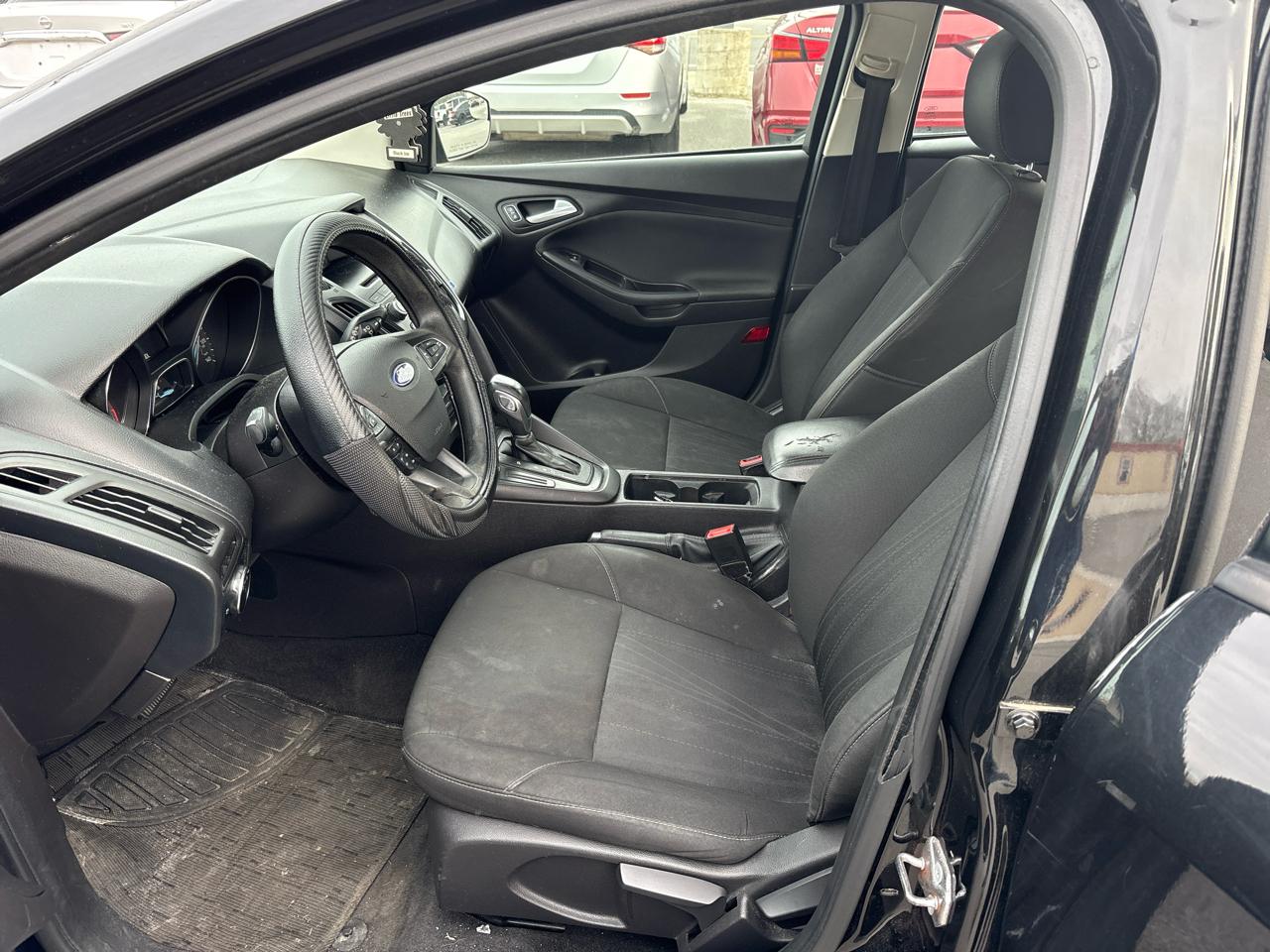 Ford Focus SE Hatch 2015