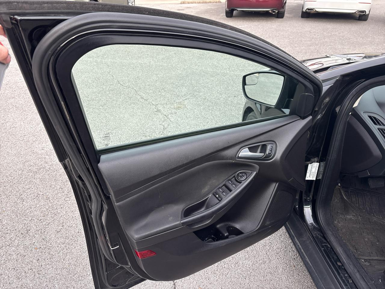 Ford Focus SE Hatch 2015