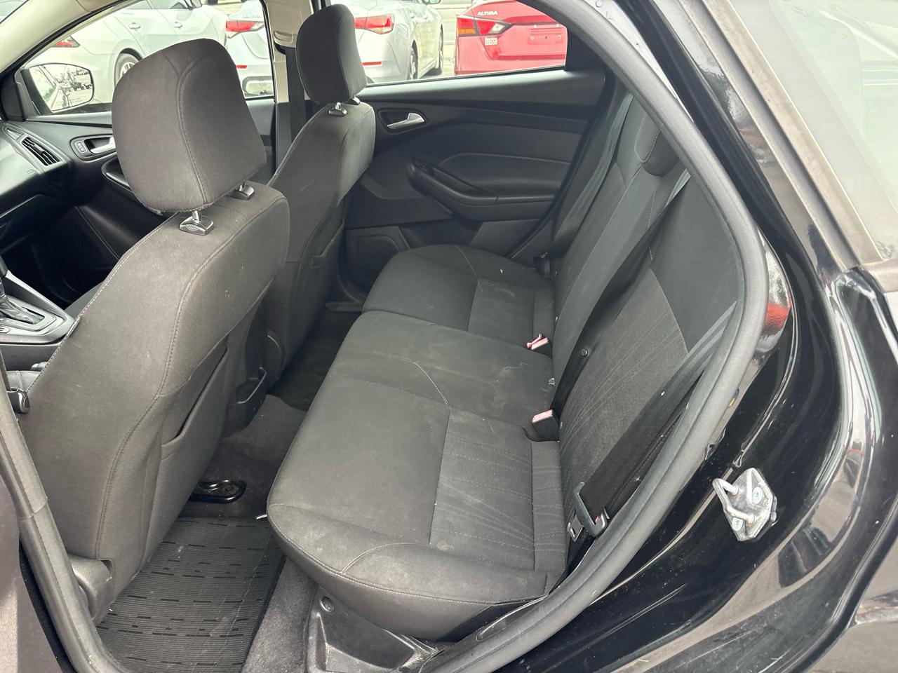 Ford Focus SE Hatch 2015