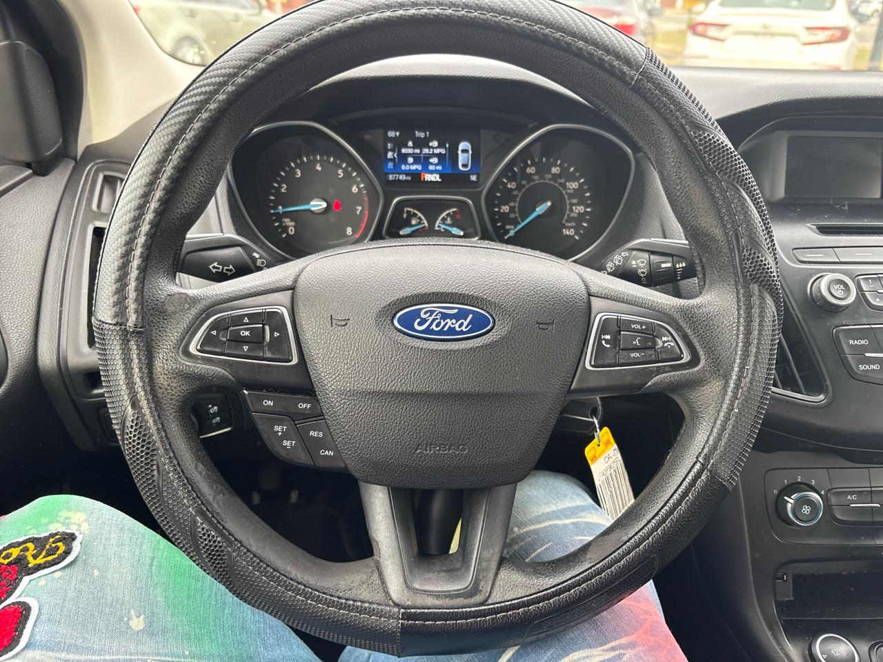 Ford Focus SE Hatch 2015