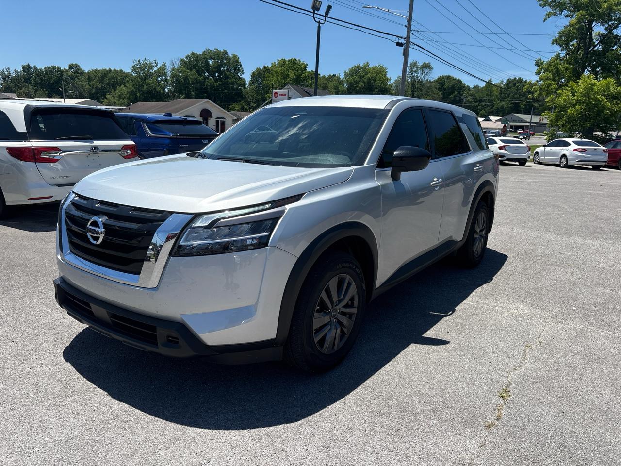 2025 Nissan Pathfinder S