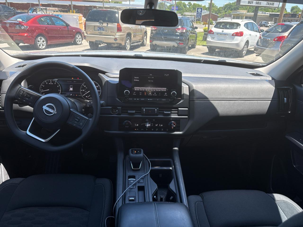Nissan Pathfinder S 2025