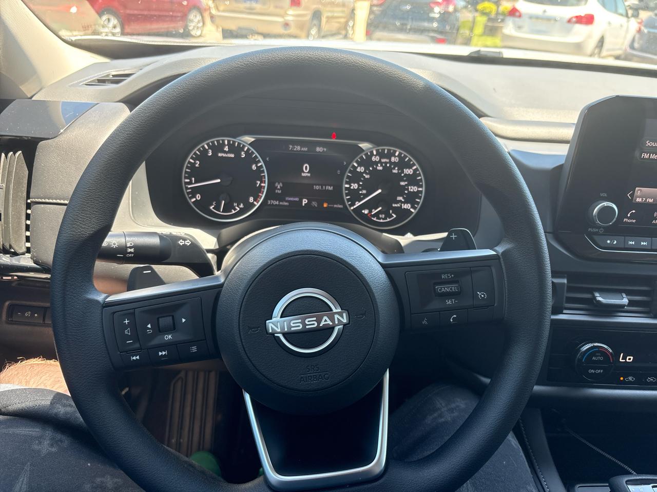 Nissan Pathfinder S 2025
