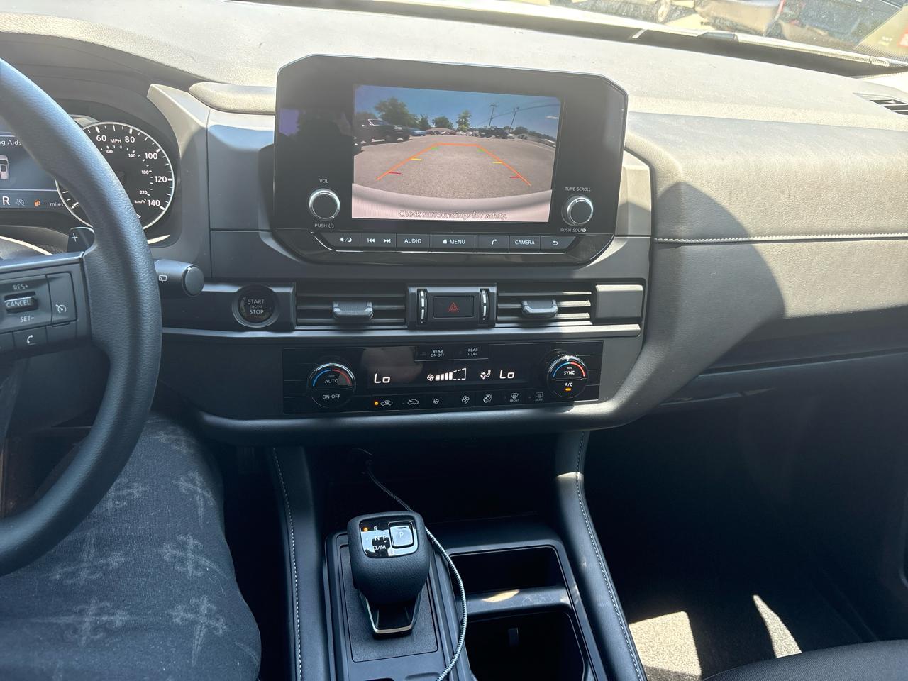 Nissan Pathfinder S 2025