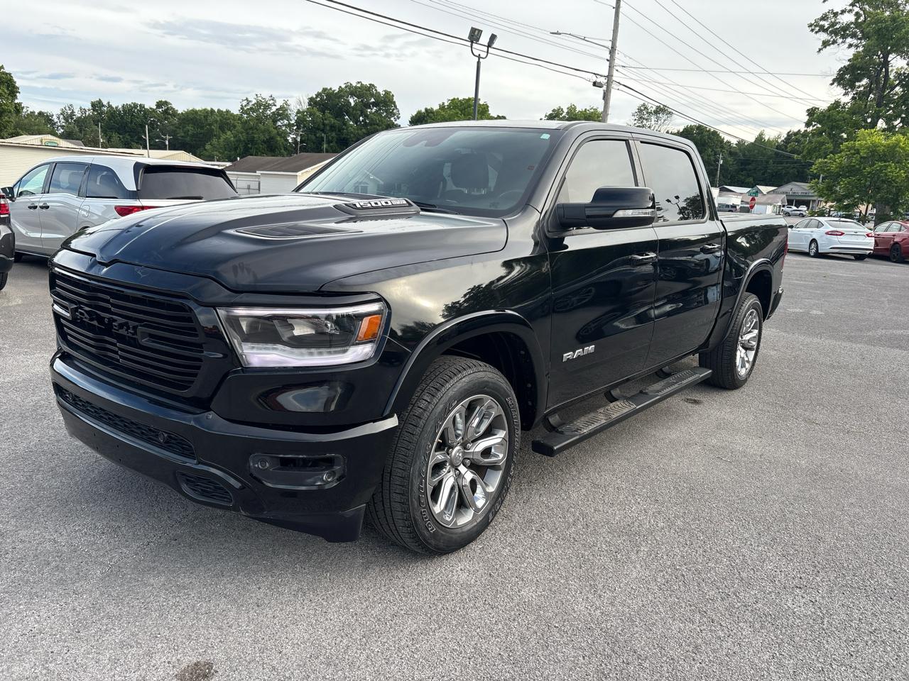 RAM 1500 Laramie Crew Cab SWB 4WD 2021