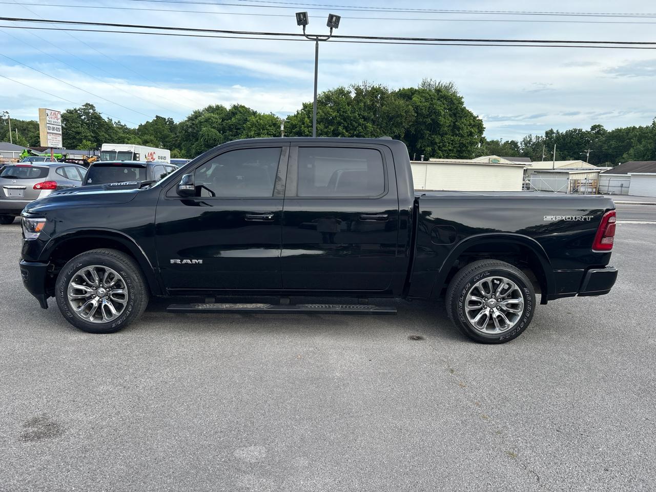 RAM 1500 Laramie Crew Cab SWB 4WD 2021
