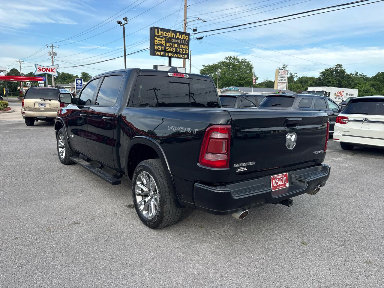 RAM 1500 Laramie Crew Cab SWB 4WD 2021