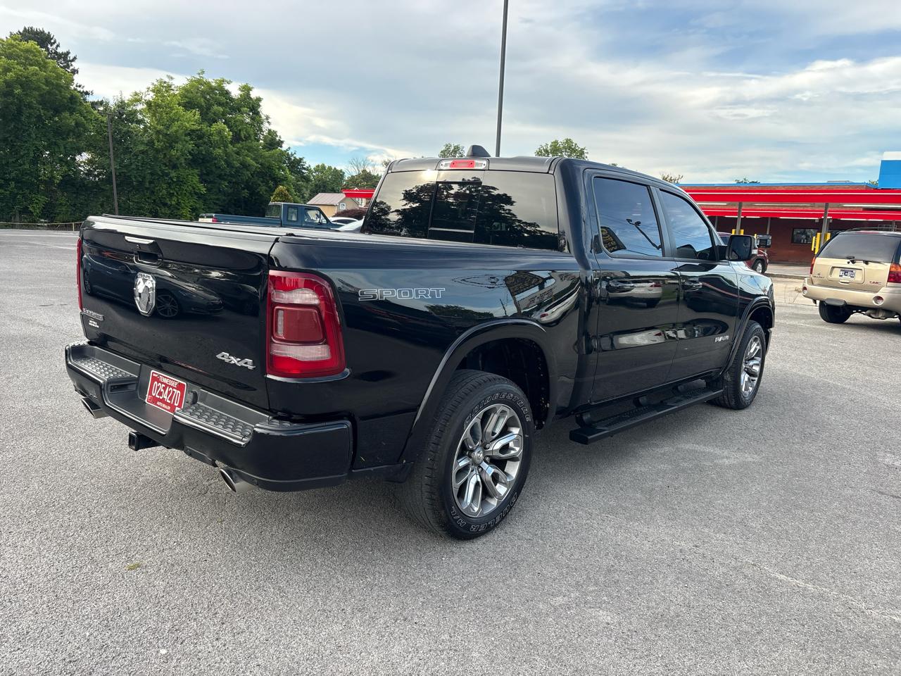 RAM 1500 Laramie Crew Cab SWB 4WD 2021