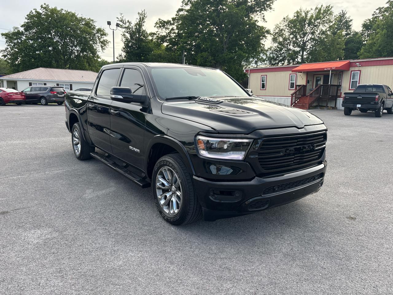 RAM 1500 Laramie Crew Cab SWB 4WD 2021
