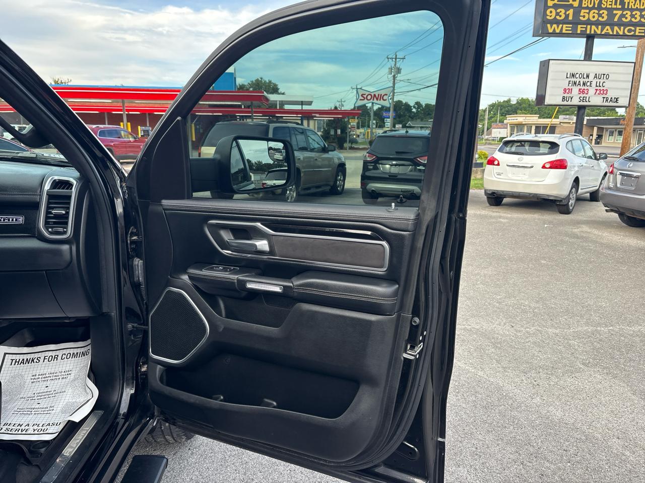 RAM 1500 Laramie Crew Cab SWB 4WD 2021