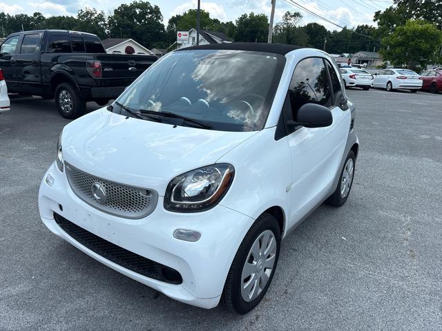 Silver 2017 smart fortwo Hatchback Rear-Wheel Drive Automatic