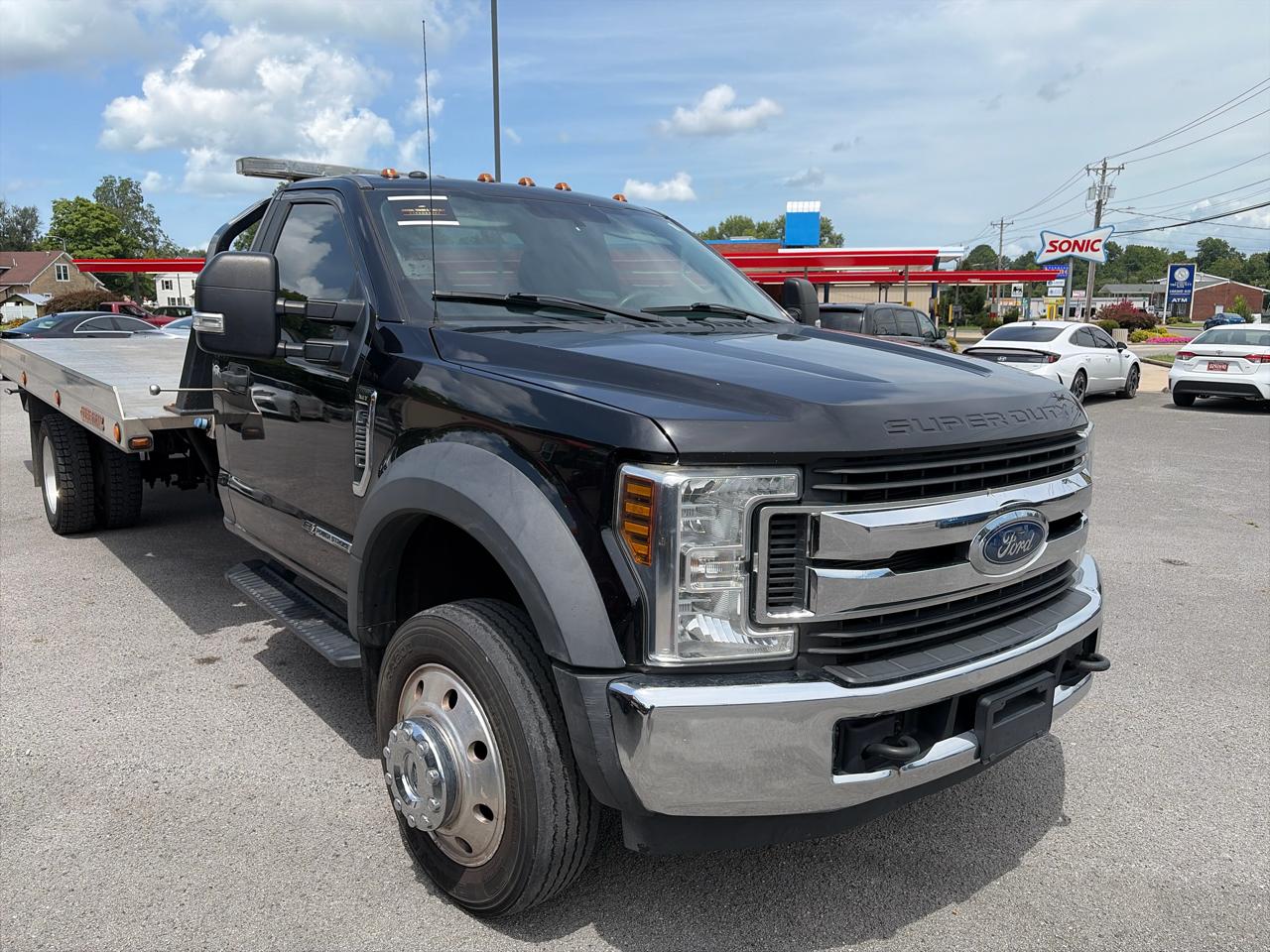 2019 Ford F-550 Super Duty Chassis Cab XLT - Photo 9
