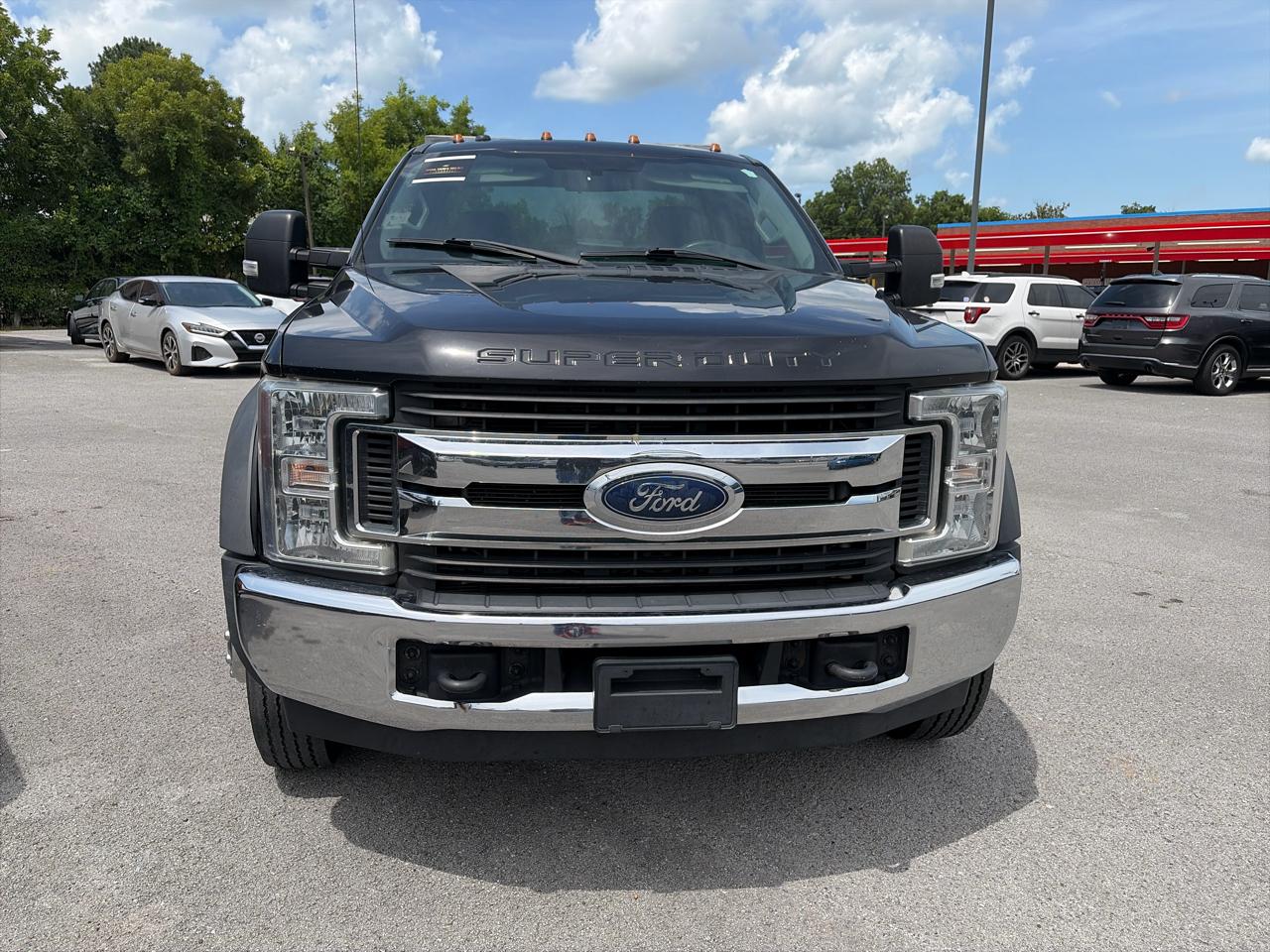 2019 Ford F-550 Super Duty Chassis Cab XLT - Photo 10