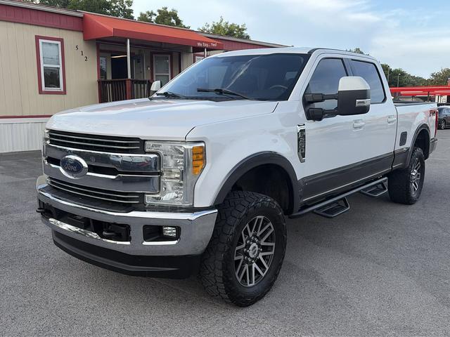 White 2017 Ford F-250 Super Duty Pickup Truck Four-Wheel Drive Automatic