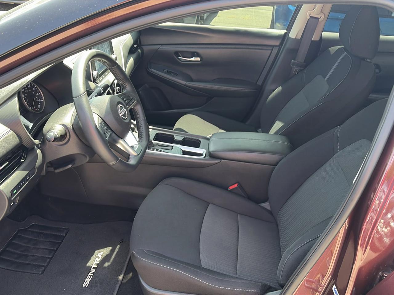 Nissan Sentra SV 2024