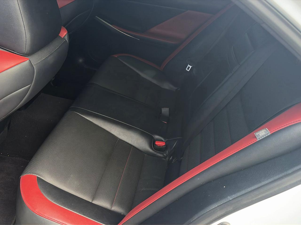 Lexus IS 250 RWD 2015