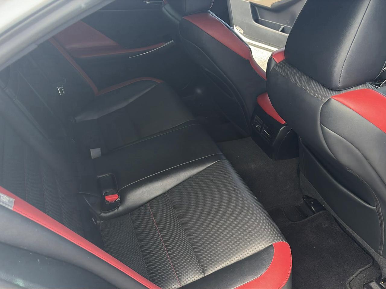 Lexus IS 250 RWD 2015