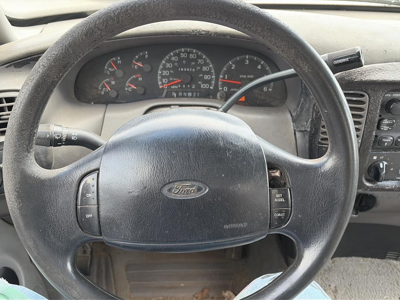 Ford F-150 2WD Reg Cab 122.5" XLT 1998