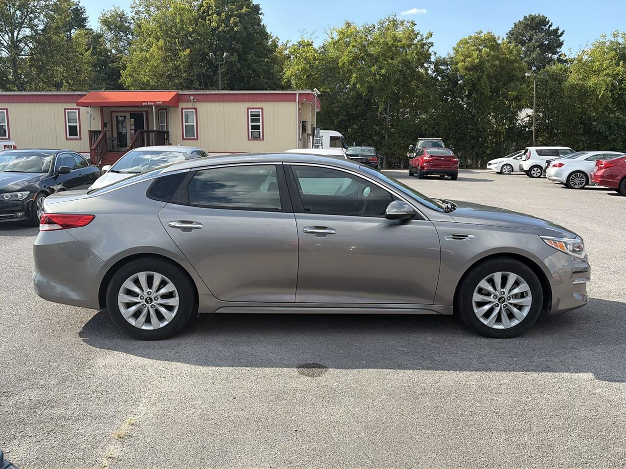 Kia Optima LX 2017