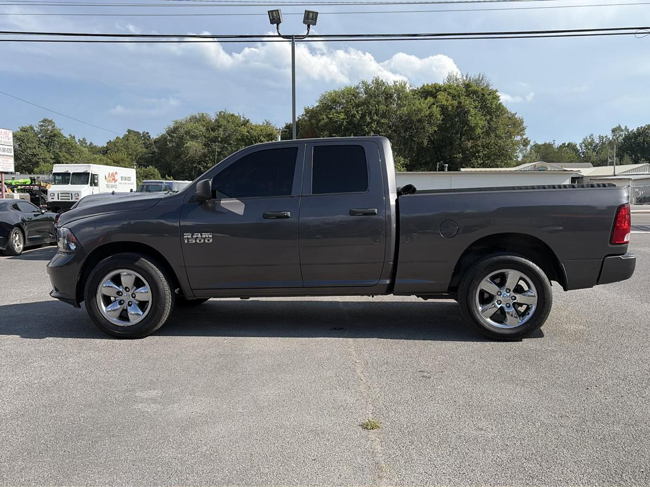 RAM 1500 4WD Crew Cab 149" SLT 2018
