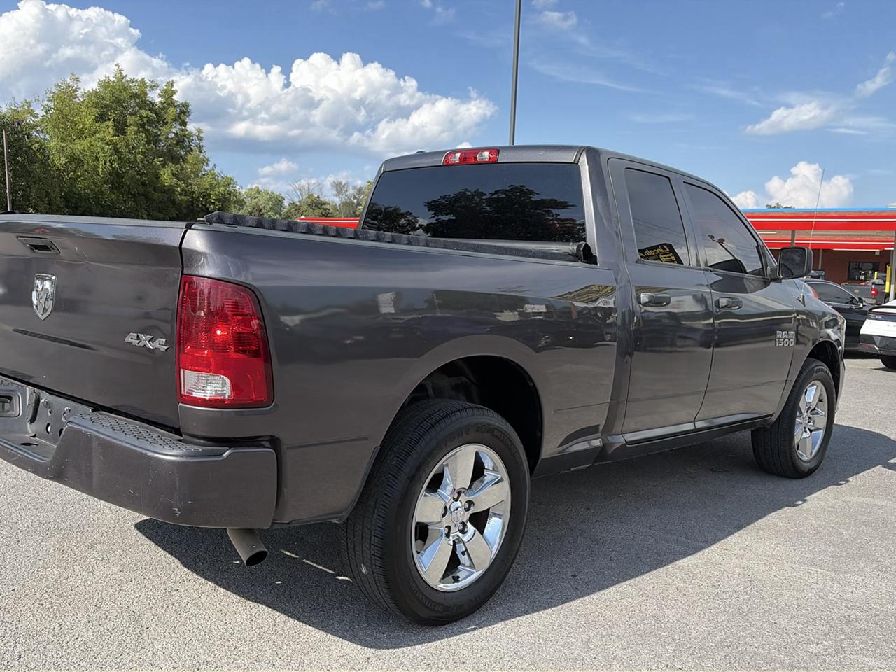 RAM 1500 4WD Crew Cab 149" SLT 2018