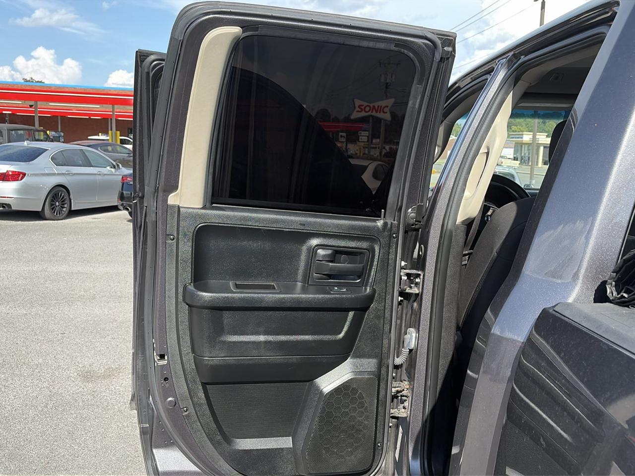 RAM 1500 4WD Crew Cab 149" SLT 2018