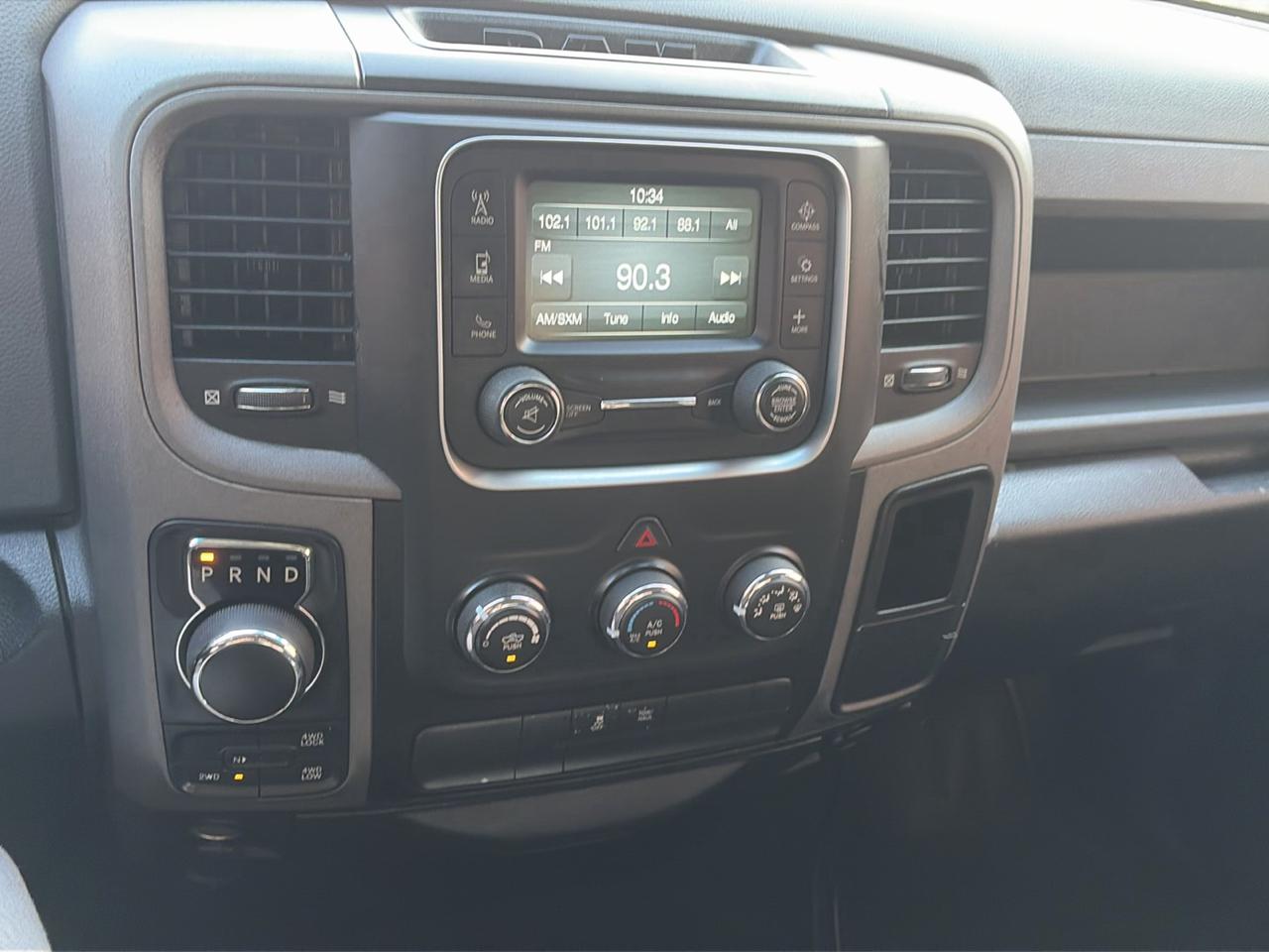 RAM 1500 4WD Crew Cab 149" SLT 2018