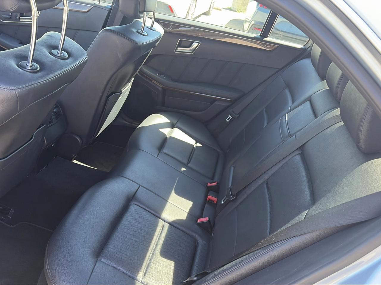 Mercedes-Benz E-Class photo 11