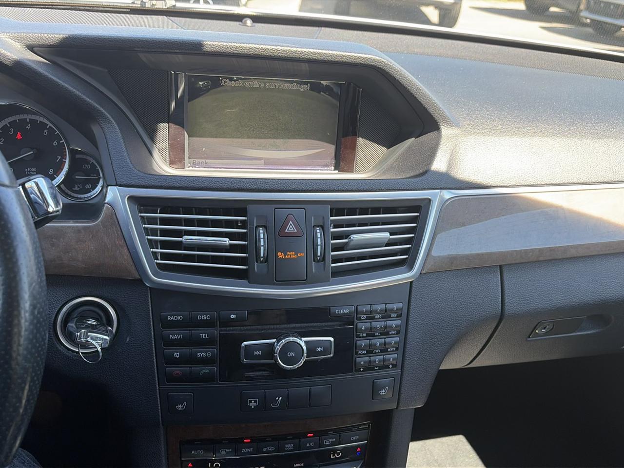 Mercedes-Benz E-Class photo 19