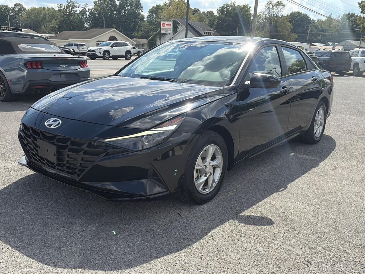 2023 Hyundai Elantra SE