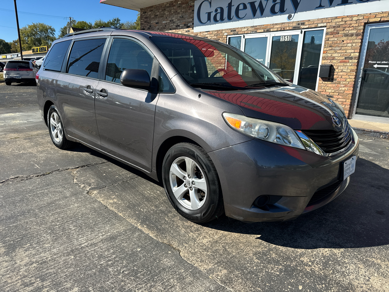Toyota Sienna LE FWD 8-Passenger V6 2014
