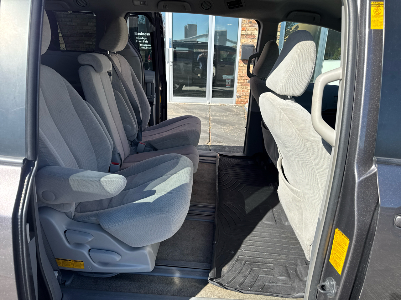 Toyota Sienna LE FWD 8-Passenger V6 2014