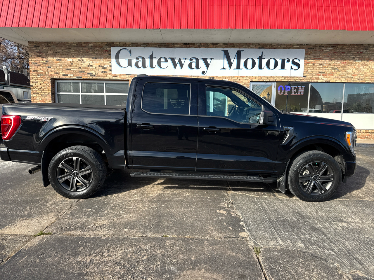 2022 Ford F-150 4WD SuperCrew 139" XLT