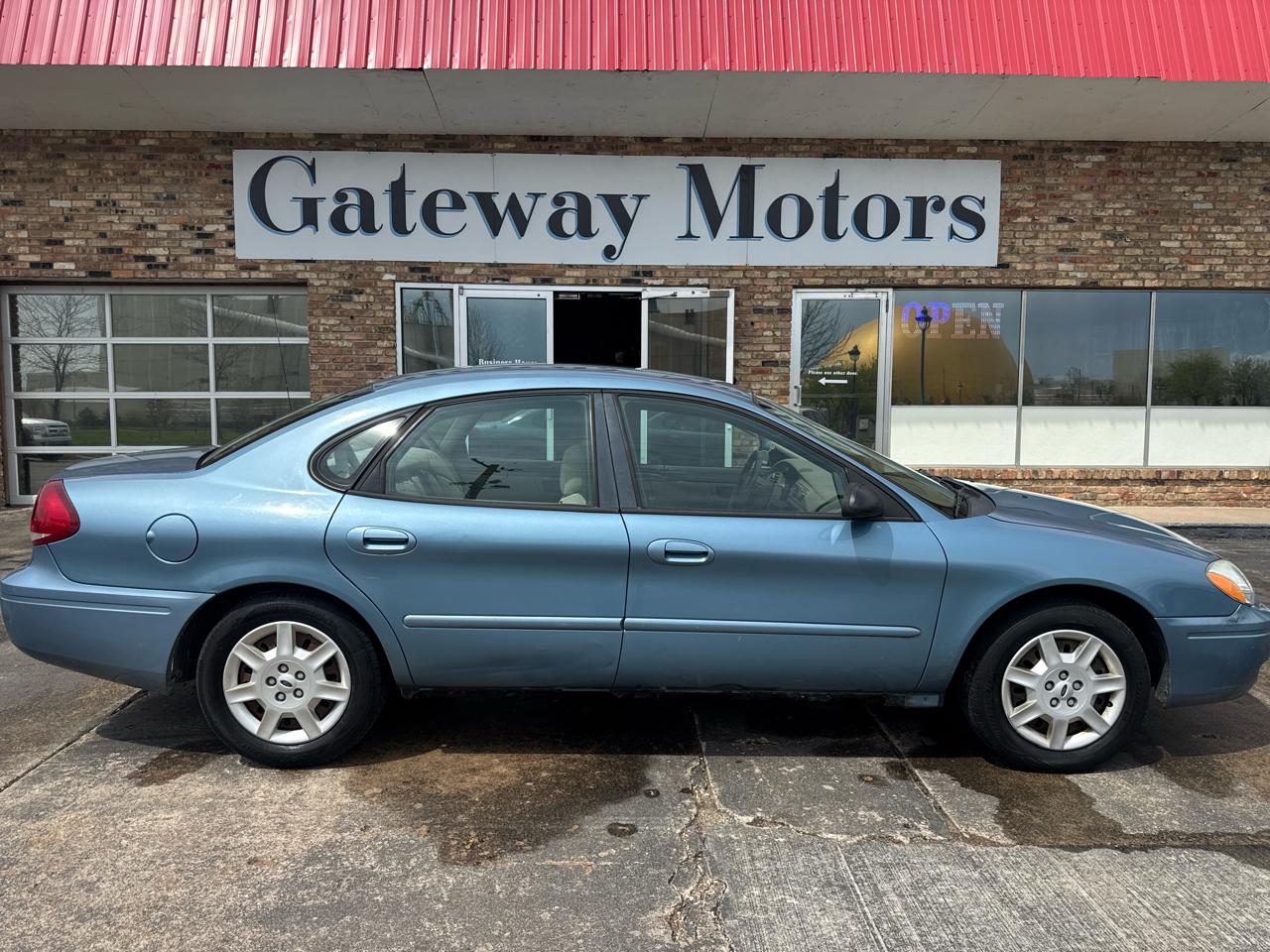 2006 Ford Taurus SE