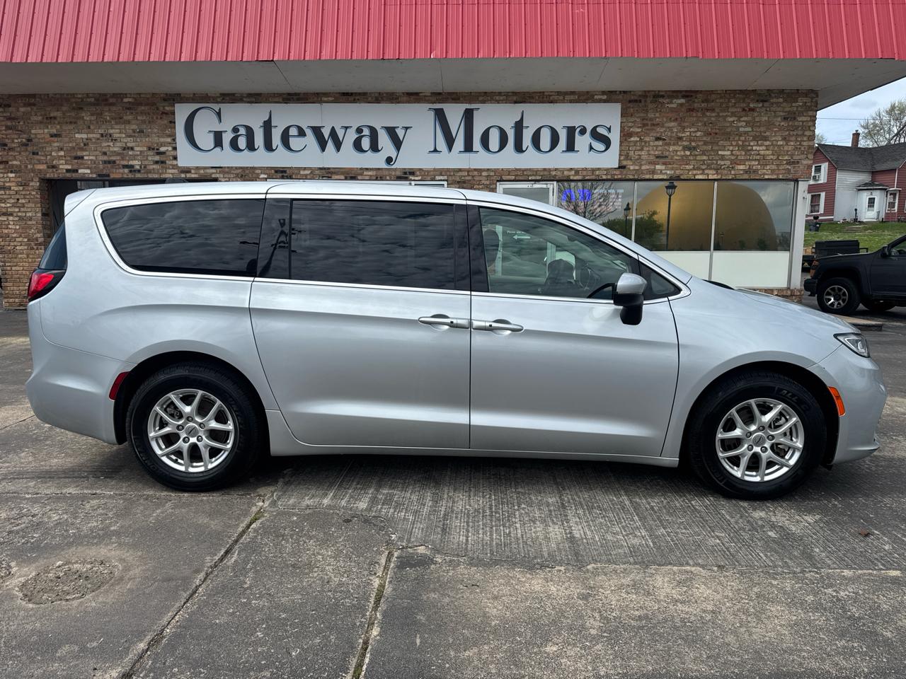 2023 Chrysler Pacifica Touring L