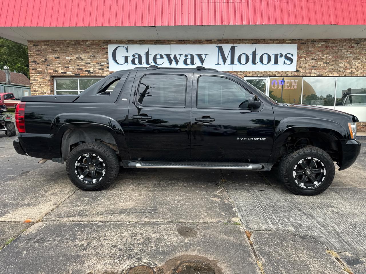2011 Chevrolet Avalanche 4WD Crew Cab LT