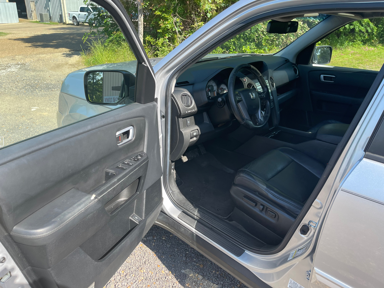 Honda Pilot EX-L 2WD 5-Spd AT 2011 Honda Pilot EX-L 2WD 5-Spd AT 2011