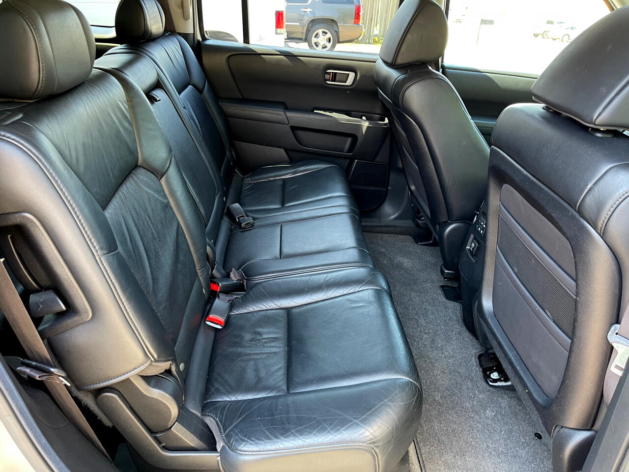 Honda Pilot EX-L 2WD 5-Spd AT 2011 Honda Pilot EX-L 2WD 5-Spd AT 2011