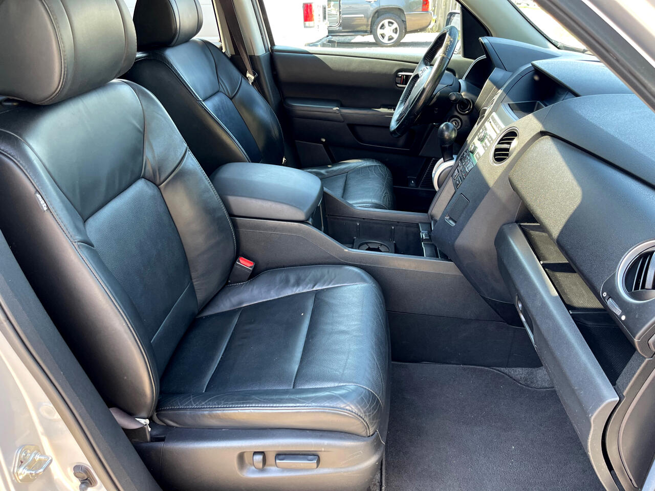 Honda Pilot EX-L 2WD 5-Spd AT 2011 Honda Pilot EX-L 2WD 5-Spd AT 2011