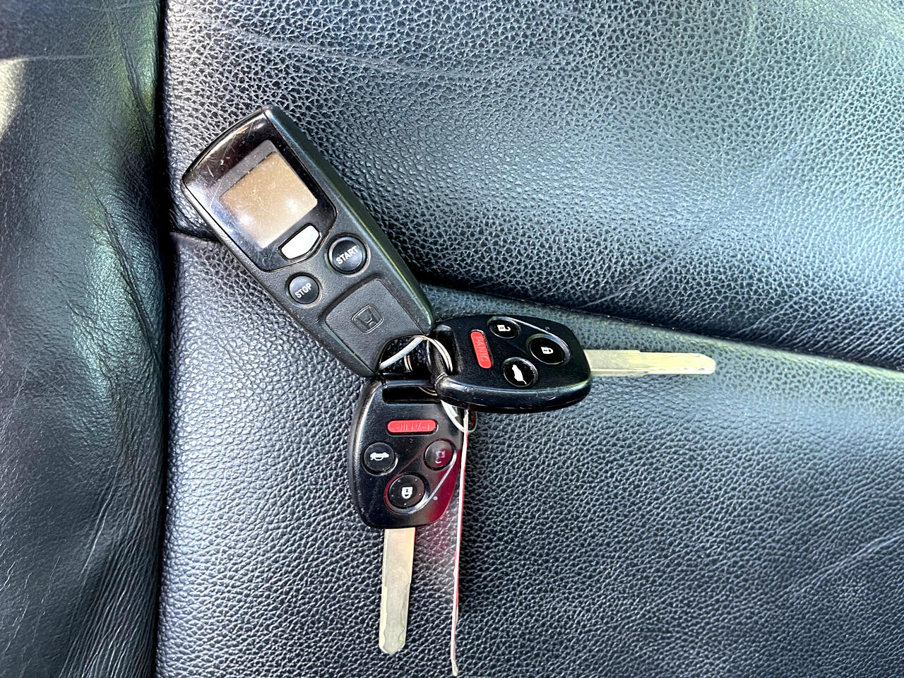 Honda Pilot EX-L 2WD 5-Spd AT 2011 Honda Pilot EX-L 2WD 5-Spd AT 2011