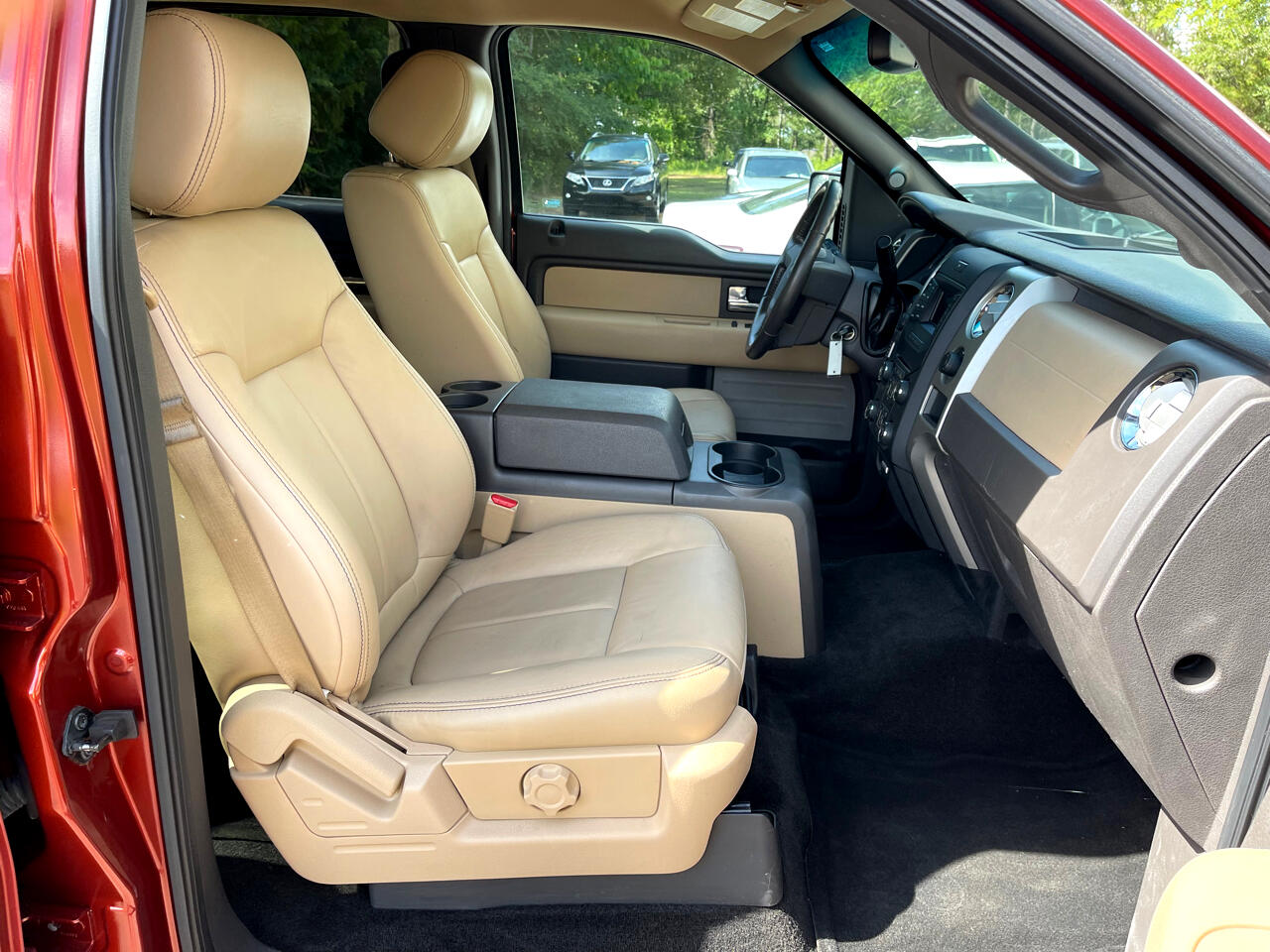 Ford F-150 XLT SuperCrew 5.5-ft. Bed 4WD 2014 Ford F-150 XLT SuperCrew 5.5-ft. Bed 4WD 2014