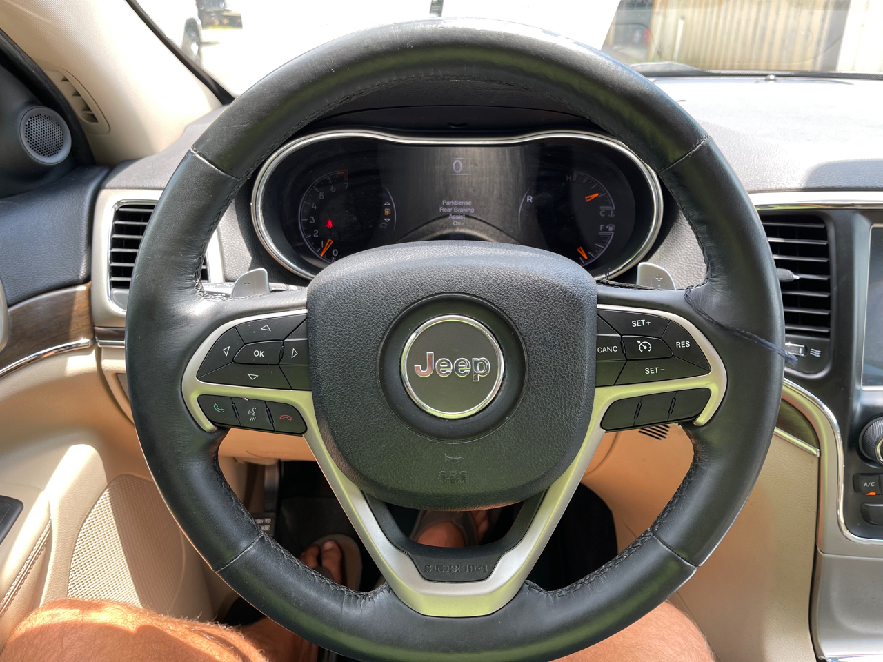 Jeep Grand Cherokee Limited 2WD 2016 Jeep Grand Cherokee Limited 2WD 2016