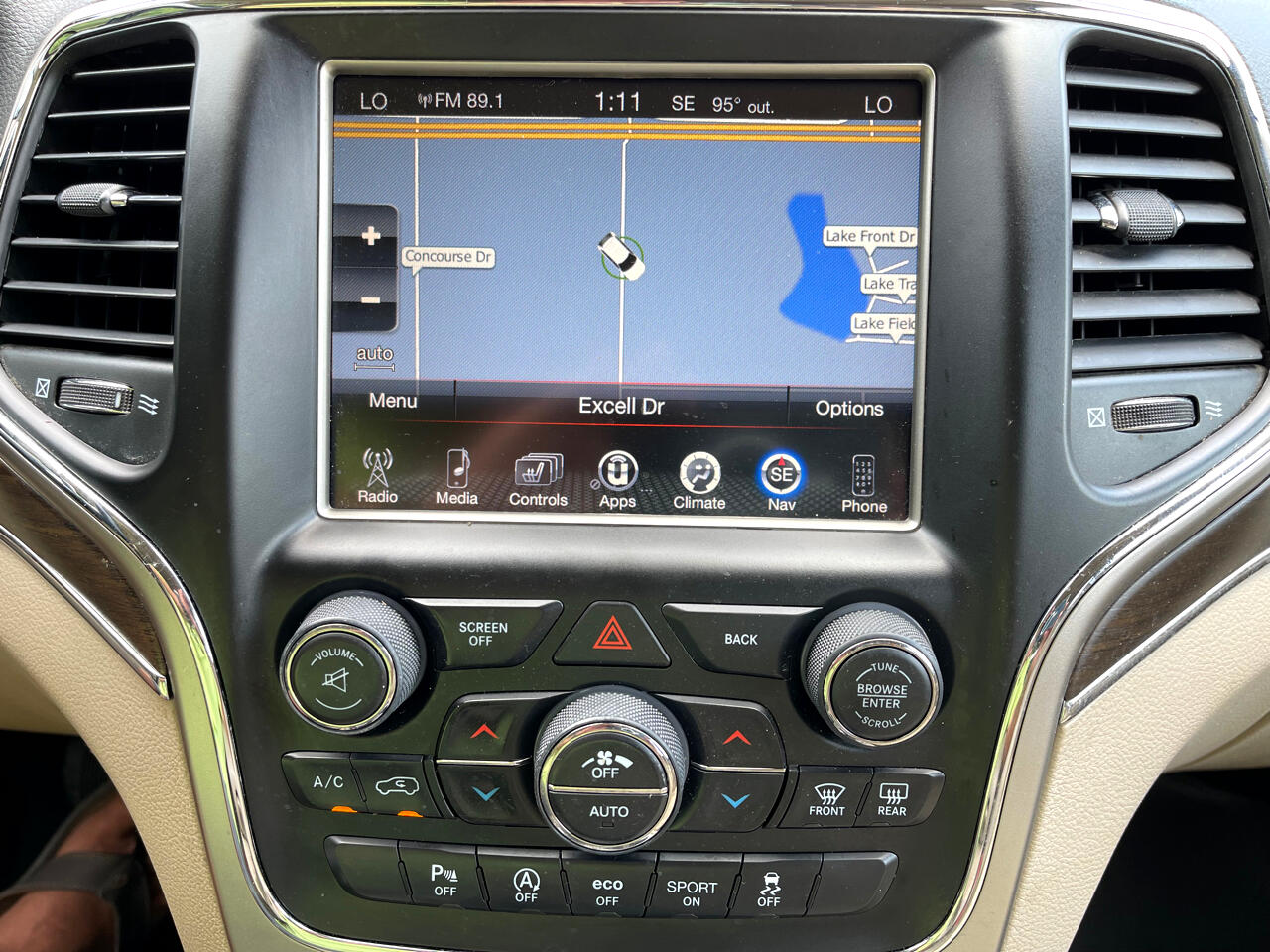 Jeep Grand Cherokee Limited 2WD 2016 Jeep Grand Cherokee Limited 2WD 2016