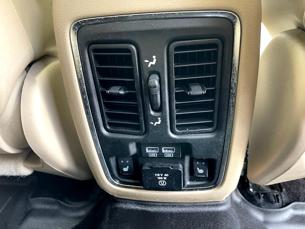 Jeep Grand Cherokee Limited 2WD 2016 Jeep Grand Cherokee Limited 2WD 2016