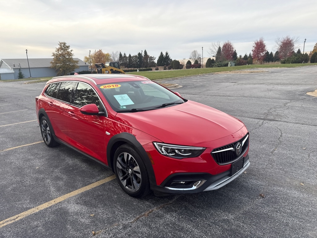 2018 Buick Regal TourX Essence's photo