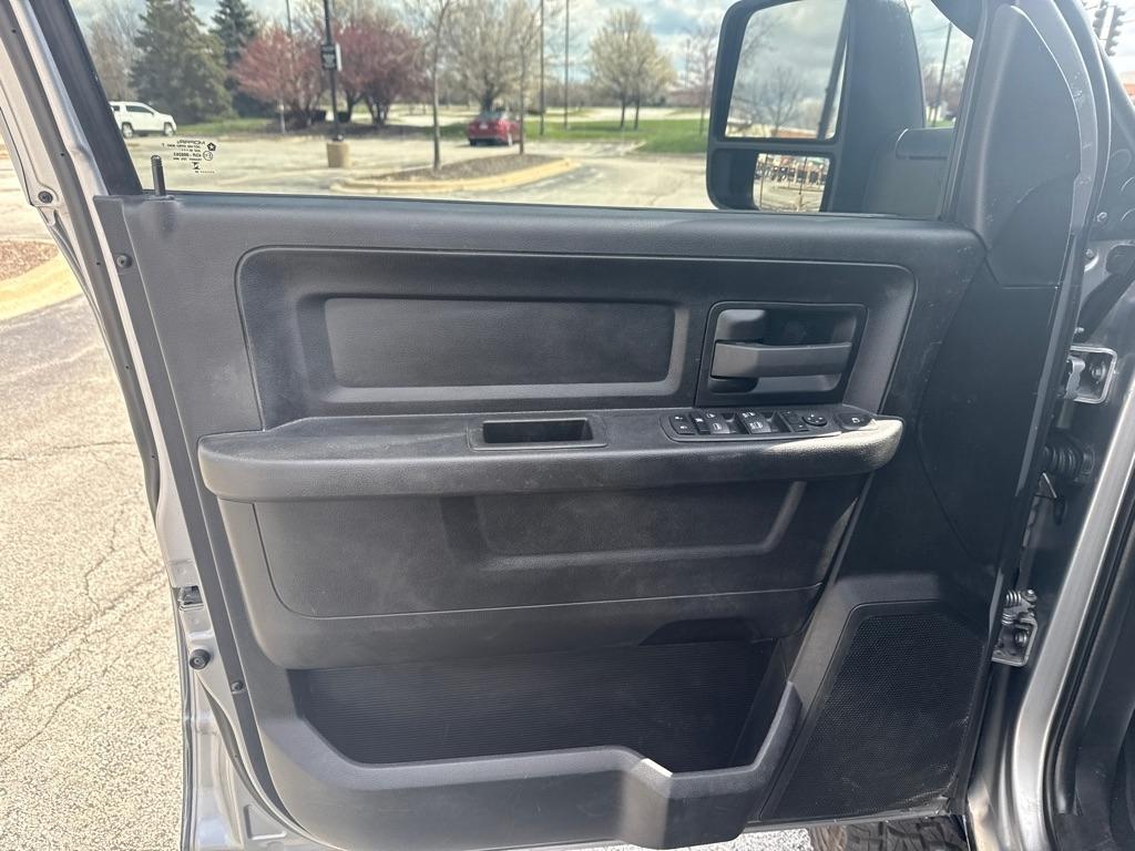 RAM 2500 Tradesman Crew Cab LWB 4WD 2024