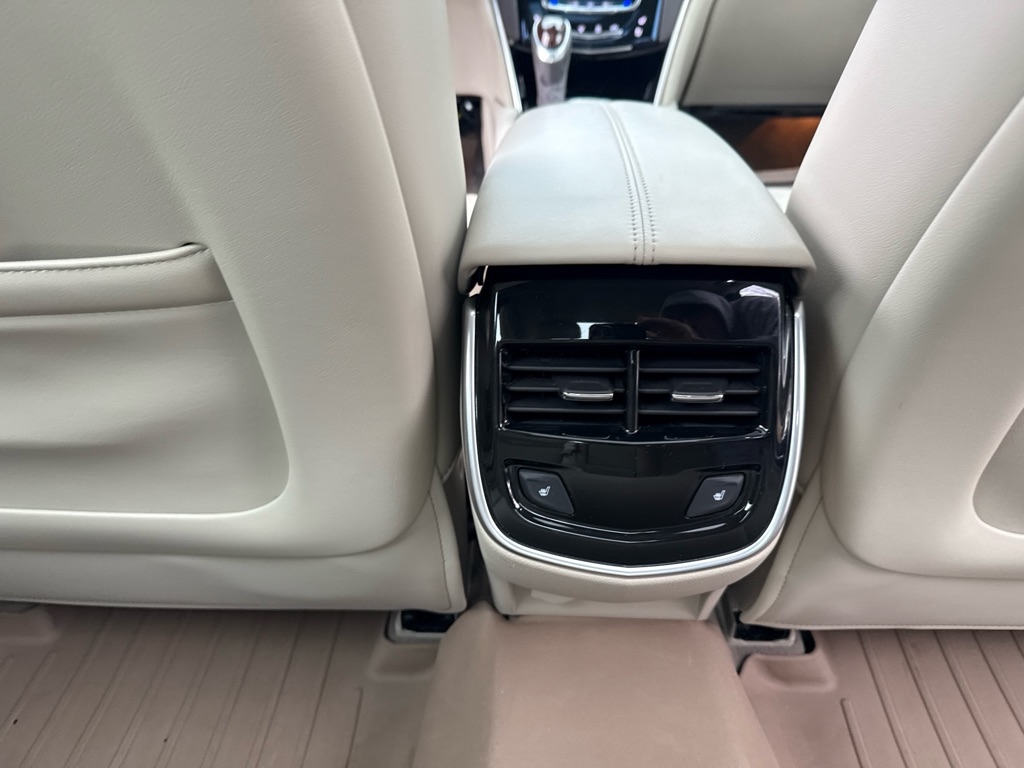 Cadillac XTS Luxury FWD 2017