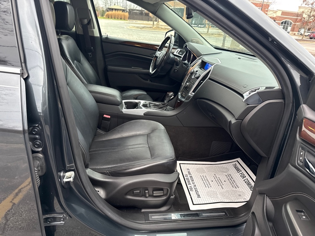 Cadillac SRX Luxury 2012